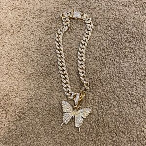 Fashion Nova necklace
